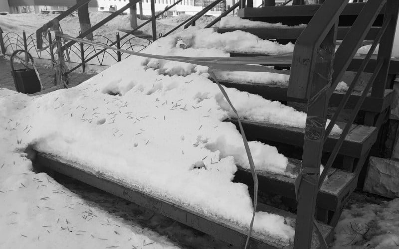 uncleaned stairs in the snow